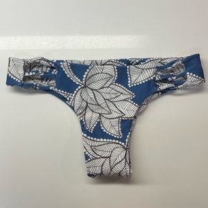 Aila Blue bikini bottom - L